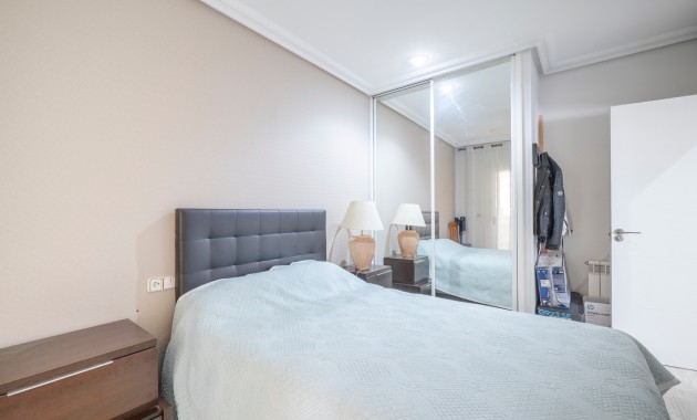 Herverkoop - Herenhuis -
Guardamar del Segura - El Moncayo