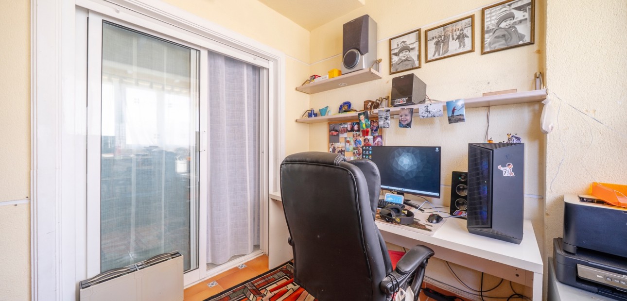 Herverkoop - Herenhuis -
Guardamar del Segura - El Moncayo