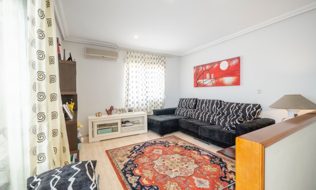 Herverkoop - Herenhuis -
Guardamar del Segura - El Moncayo