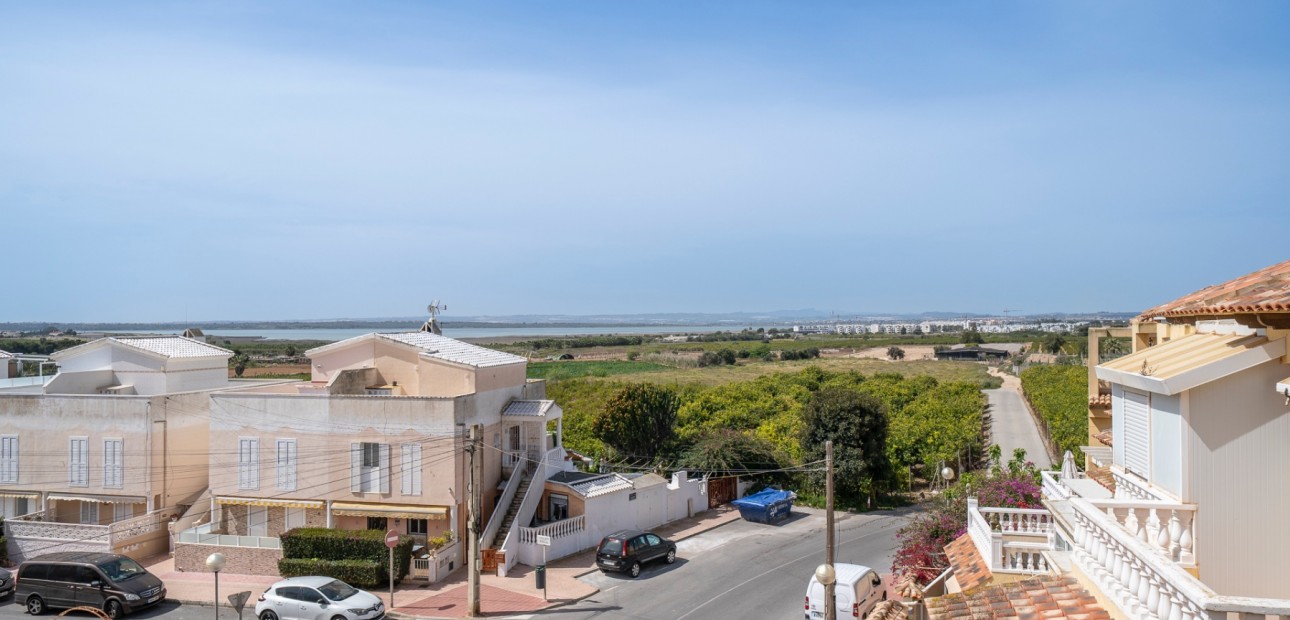 Herverkoop - Herenhuis -
Guardamar del Segura - El Moncayo