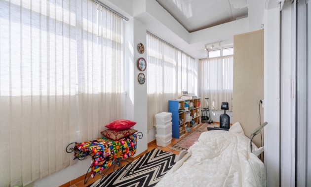 Herverkoop - Herenhuis -
Guardamar del Segura - El Moncayo