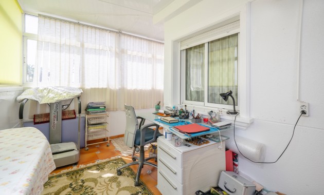 Herverkoop - Herenhuis -
Guardamar del Segura - El Moncayo