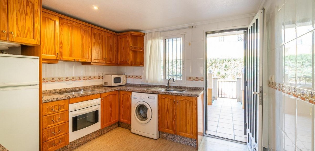 Herverkoop - Bungalow -
Orihuela Costa - Villamartin