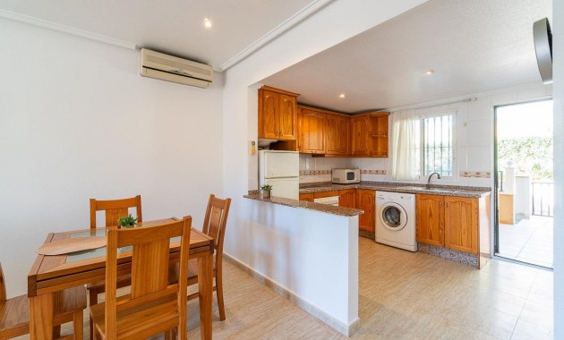 Herverkoop - Bungalow -
Orihuela Costa - Villamartin