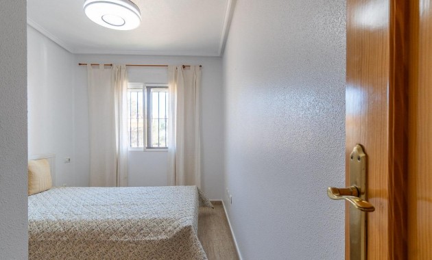 Herverkoop - Bungalow -
Orihuela Costa - Villamartin