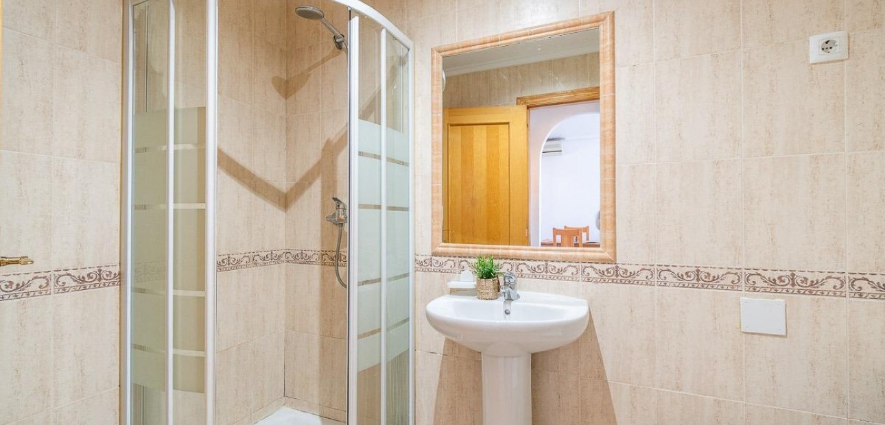 Herverkoop - Bungalow -
Orihuela Costa - Villamartin