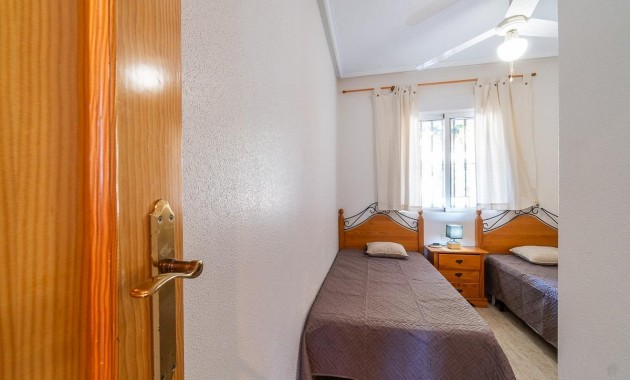 Herverkoop - Bungalow -
Orihuela Costa - Villamartin