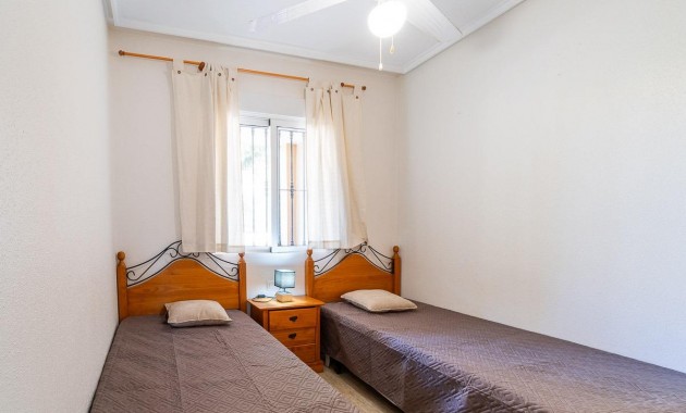 Herverkoop - Bungalow -
Orihuela Costa - Villamartin