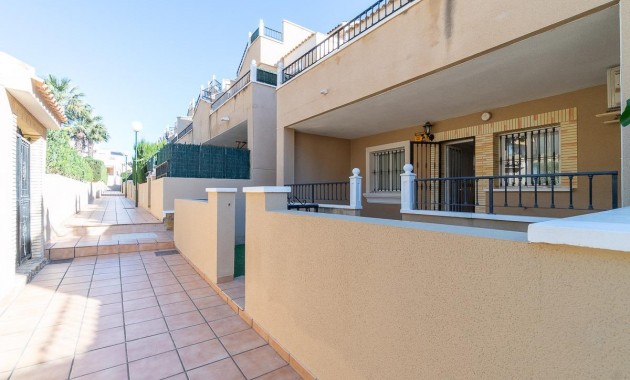 Herverkoop - Bungalow -
Orihuela Costa - Villamartin