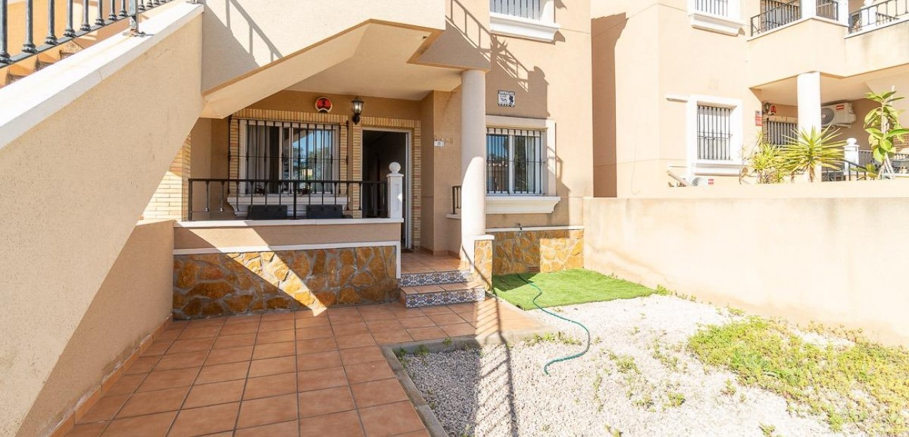 Herverkoop - Bungalow -
Orihuela Costa - Villamartin
