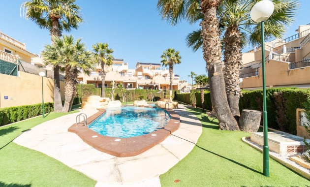 Herverkoop - Bungalow -
Orihuela Costa - Villamartin