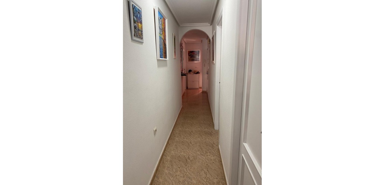 Herverkoop - Penthouse -
Torrevieja - Estacion de autobuses