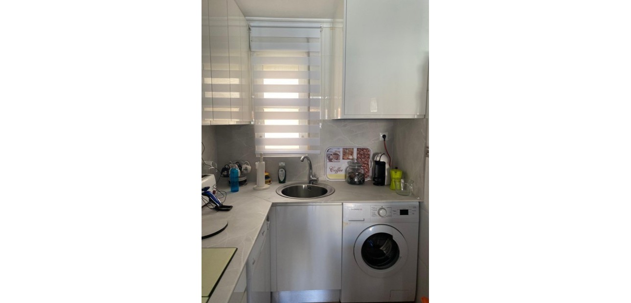 Herverkoop - Penthouse -
Torrevieja - Estacion de autobuses