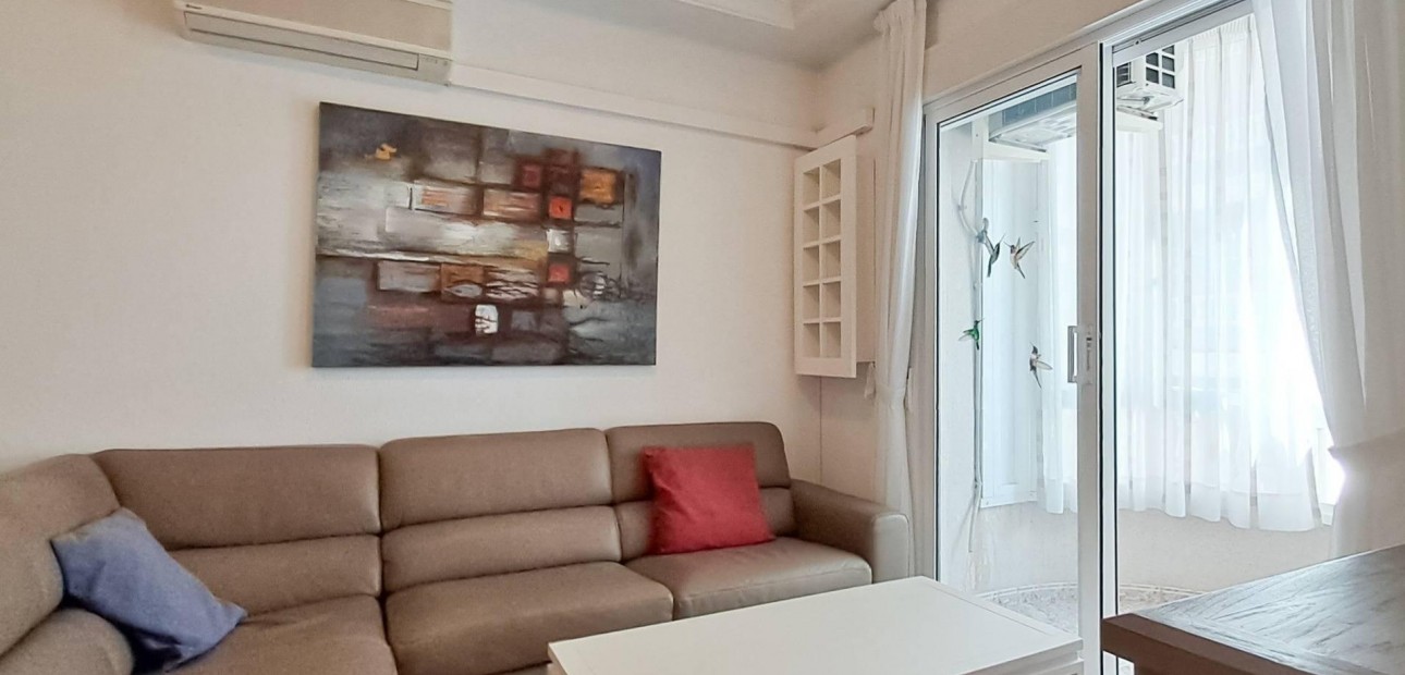 Herverkoop - Appartement / flat -
Torrevieja - Centro