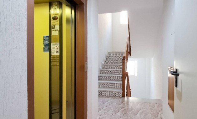 Herverkoop - Appartement / flat -
Torrevieja - Centro