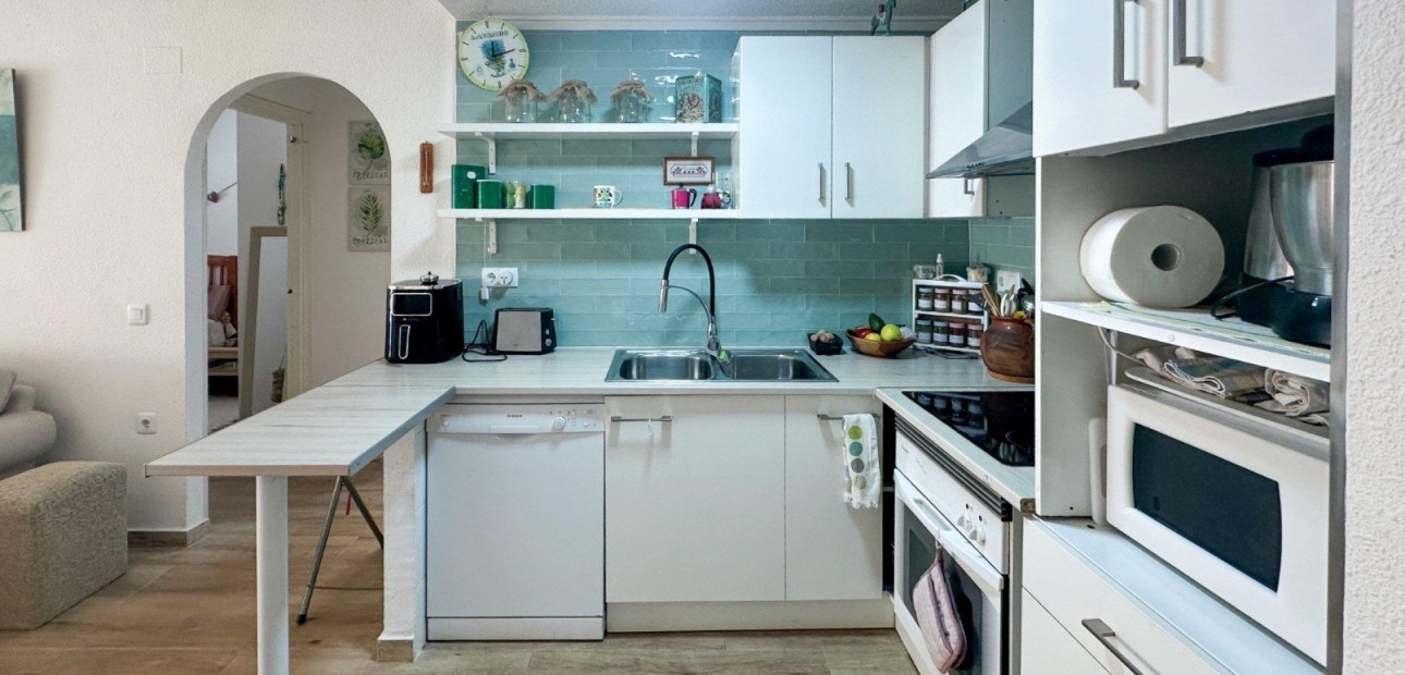 Sale - Apartment / flat -
Torrevieja - torrevieja