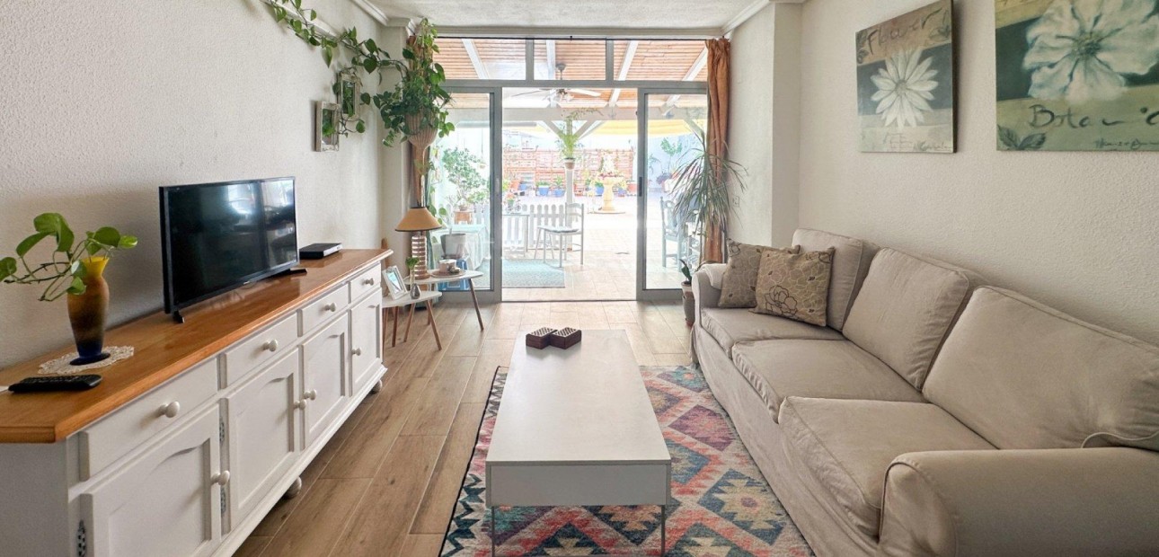 Sale - Apartment / flat -
Torrevieja - torrevieja