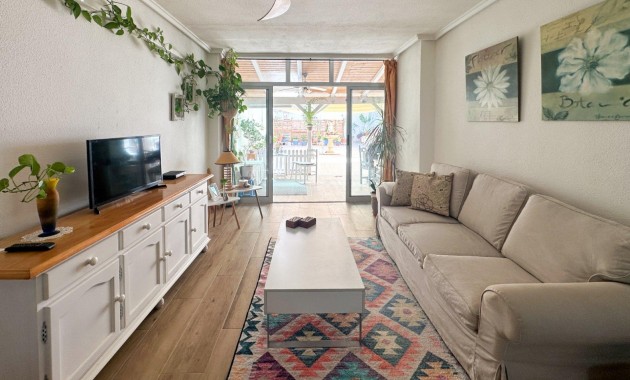 Sale - Apartment / flat -
Torrevieja - torrevieja