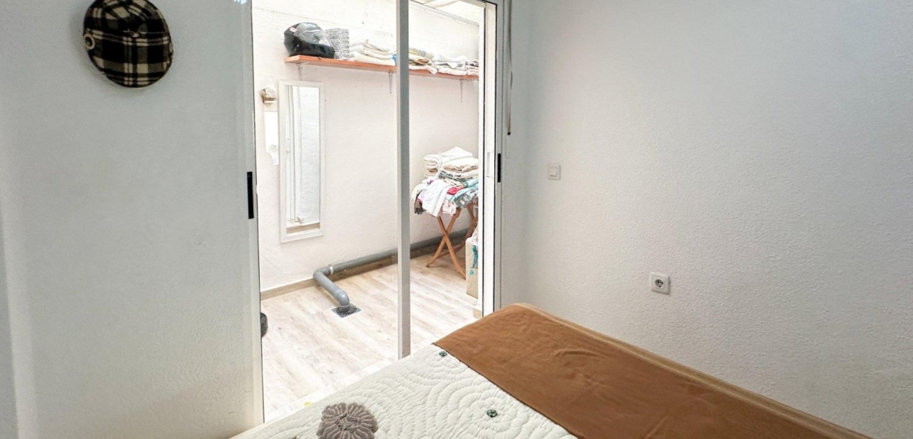 Sale - Apartment / flat -
Torrevieja - torrevieja