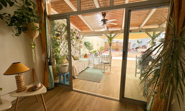 Sale - Apartment / flat -
Torrevieja - torrevieja