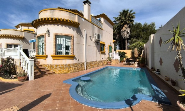 Herverkoop - Detached Villa -
Guardamar del Segura - El Raso