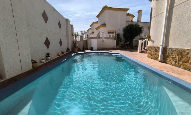 Herverkoop - Detached Villa -
Guardamar del Segura - El Raso