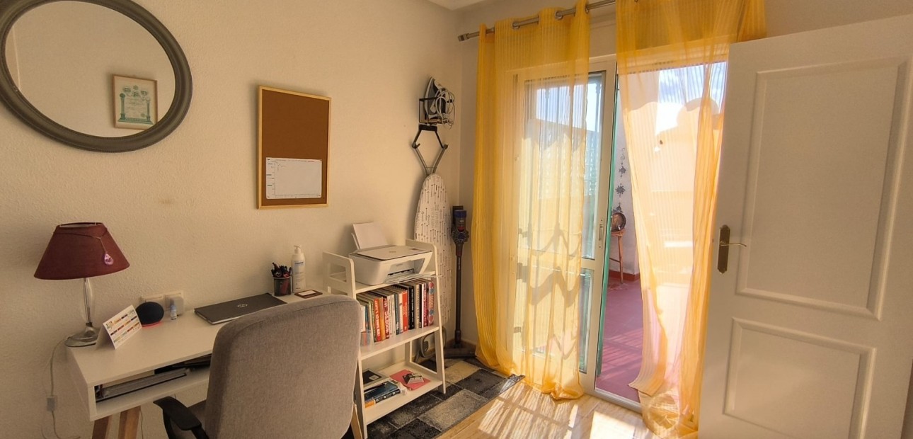 Herverkoop - Detached Villa -
Guardamar del Segura - El Raso