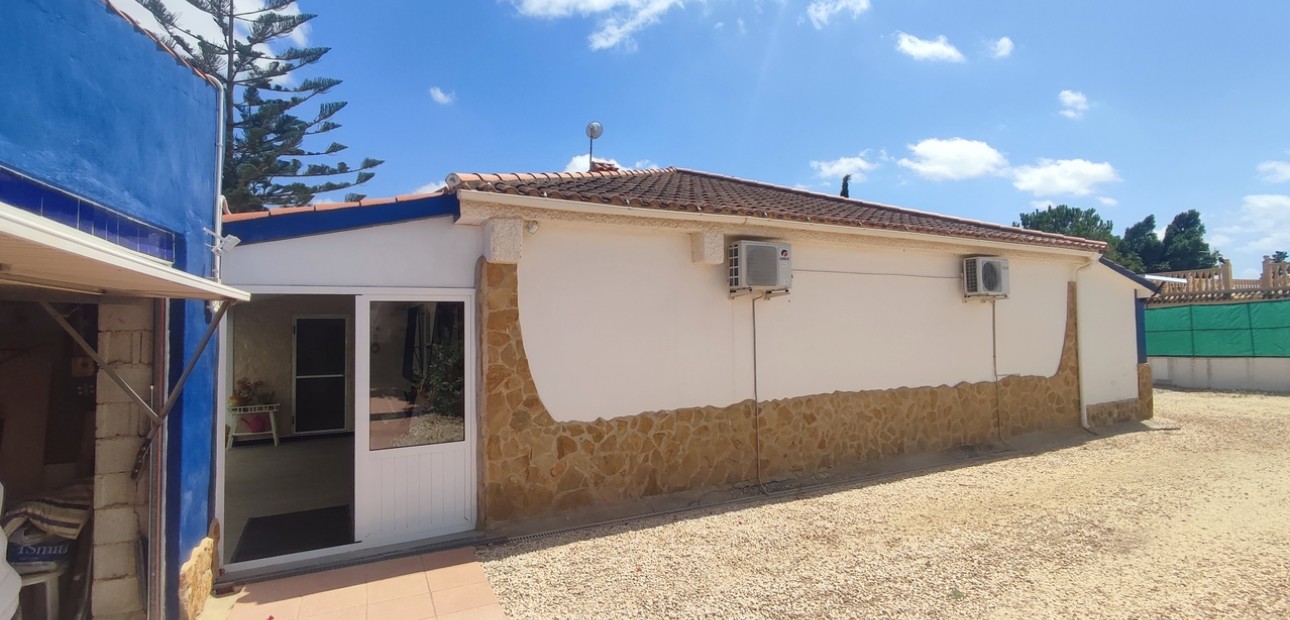 Herverkoop - Detached Villa -
Gea Y Truyols