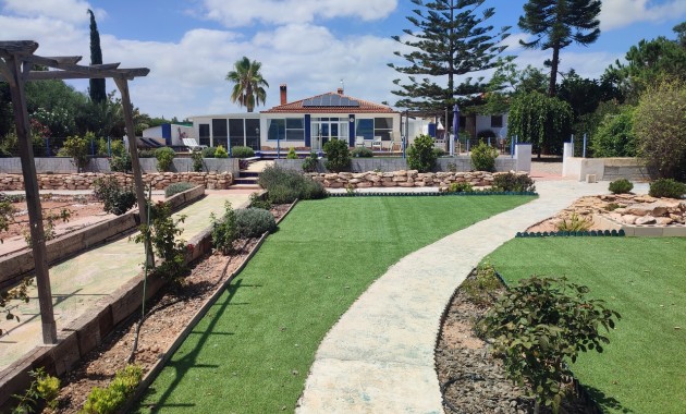 Herverkoop - Detached Villa -
Gea Y Truyols