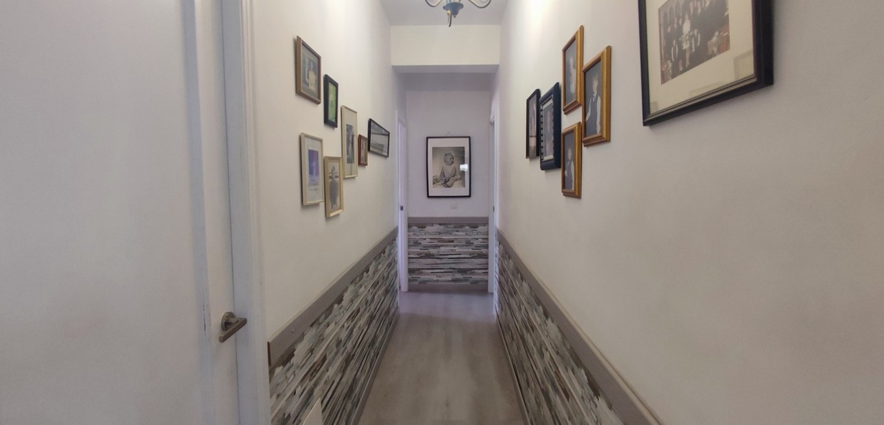 Herverkoop - Detached Villa -
Gea Y Truyols