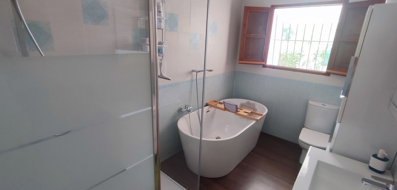 Herverkoop - Detached Villa -
Gea Y Truyols