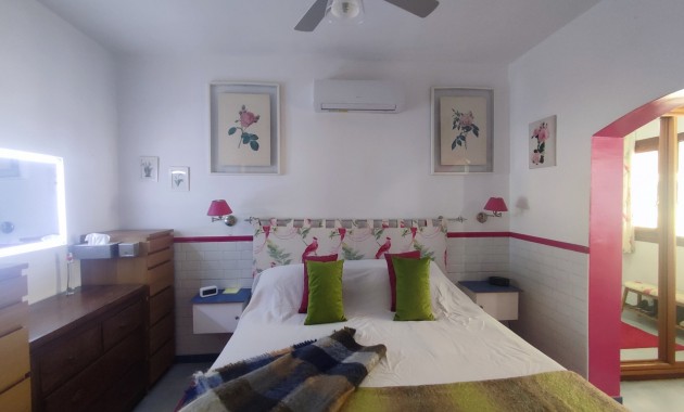 Herverkoop - Detached Villa -
Gea Y Truyols