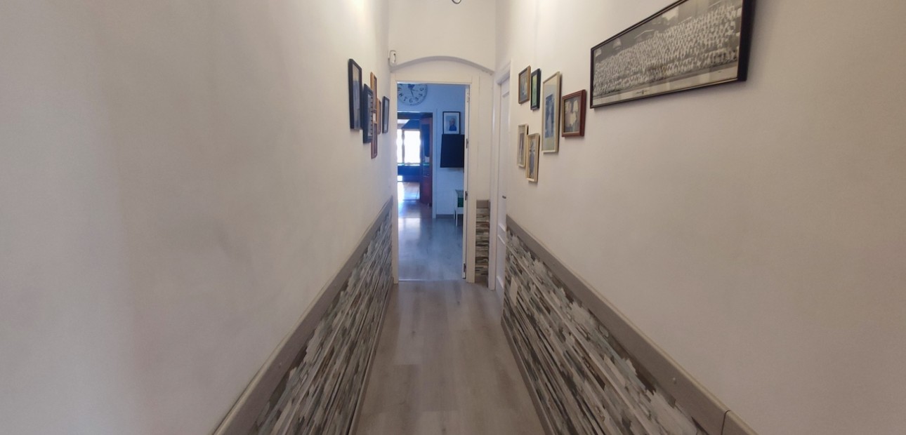 Herverkoop - Detached Villa -
Gea Y Truyols