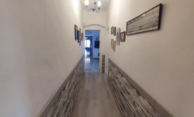 Herverkoop - Detached Villa -
Gea Y Truyols