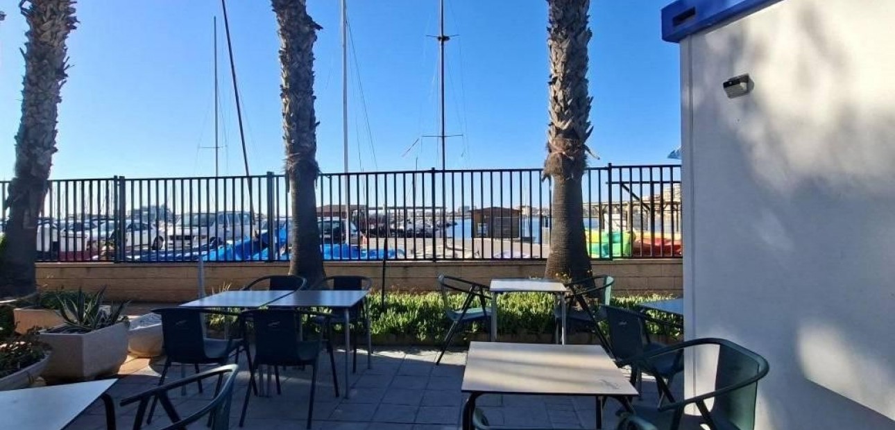 Venta - Commercial property -
Torrevieja - Puerto