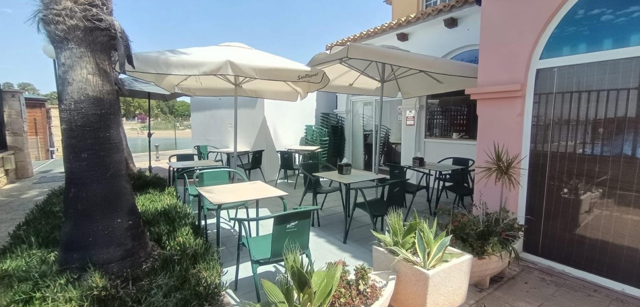 Venta - Commercial property -
Torrevieja - Puerto
