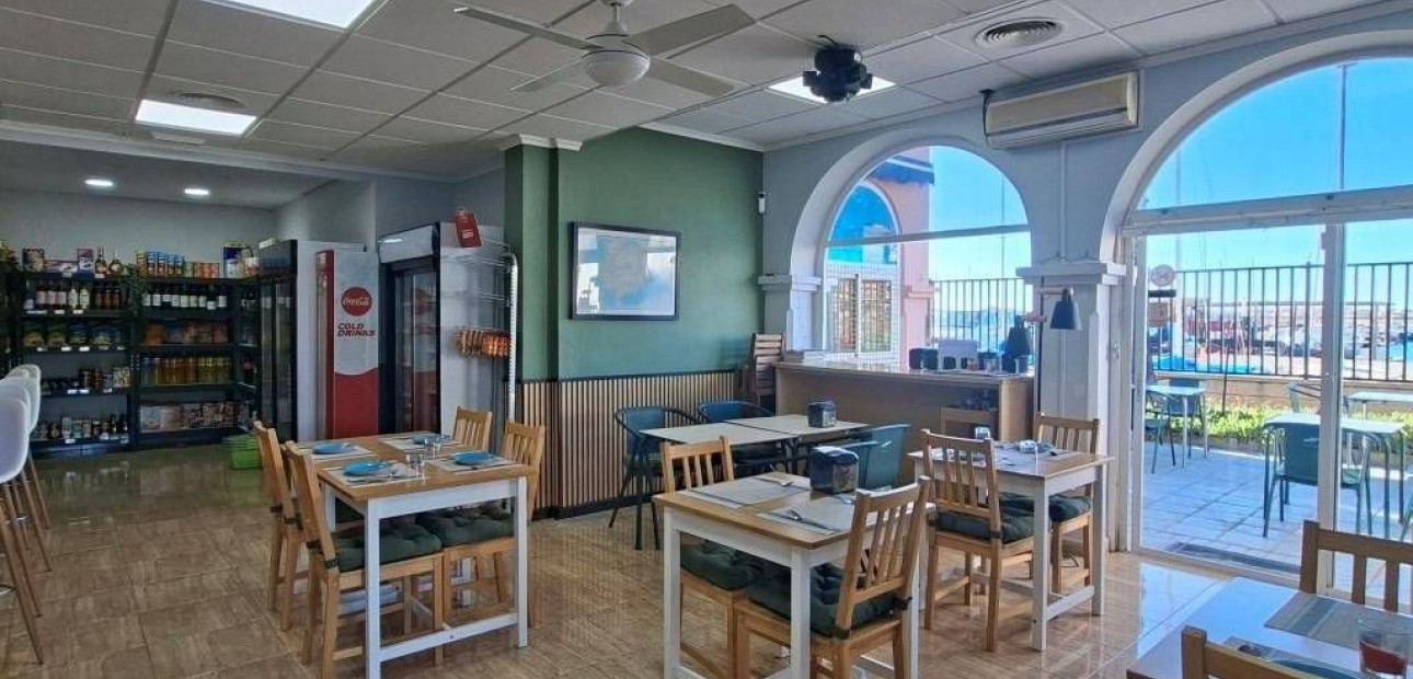 Venta - Commercial property -
Torrevieja - Puerto