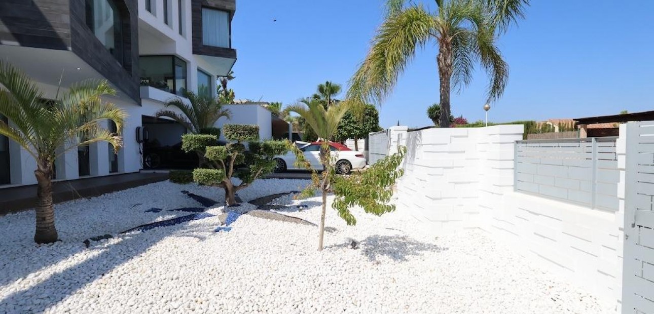 Herverkoop - Villa -
Jávea - Xàbia - Monte Olimpo