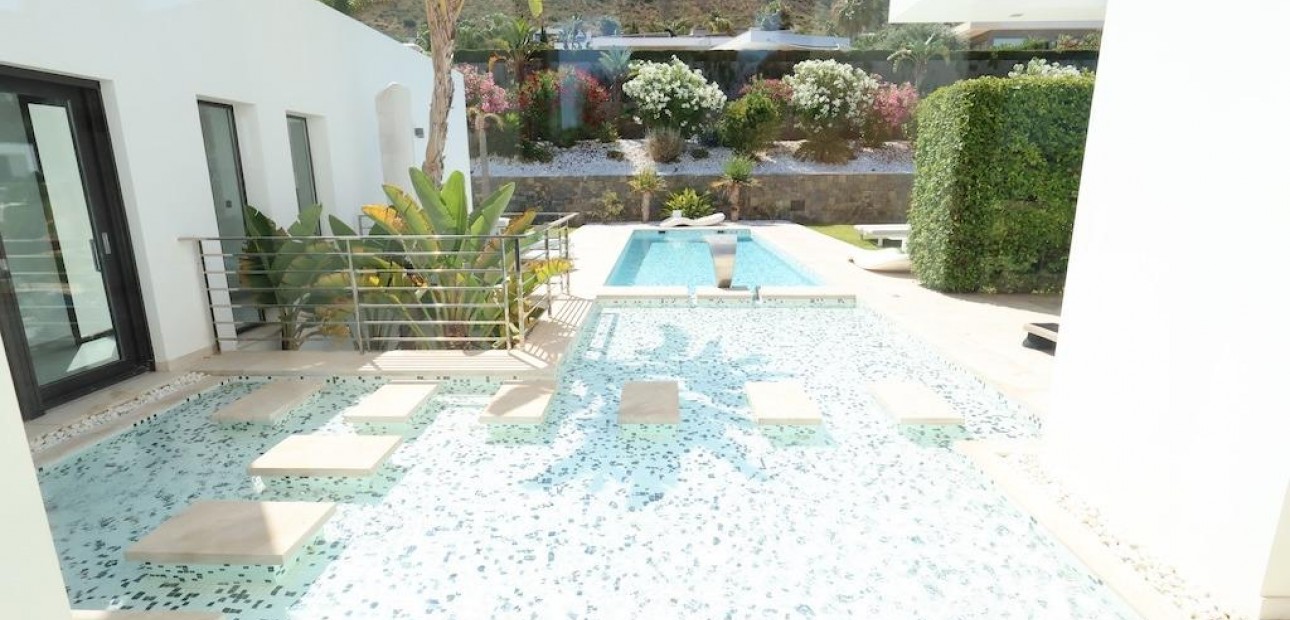 Herverkoop - Villa -
Jávea - Xàbia - Monte Olimpo