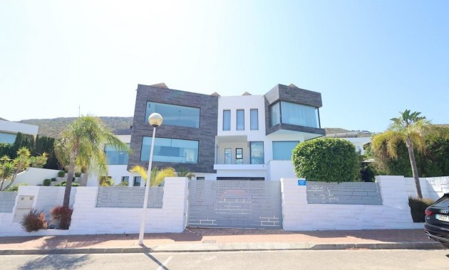 Herverkoop - Villa -
Jávea - Xàbia - Monte Olimpo