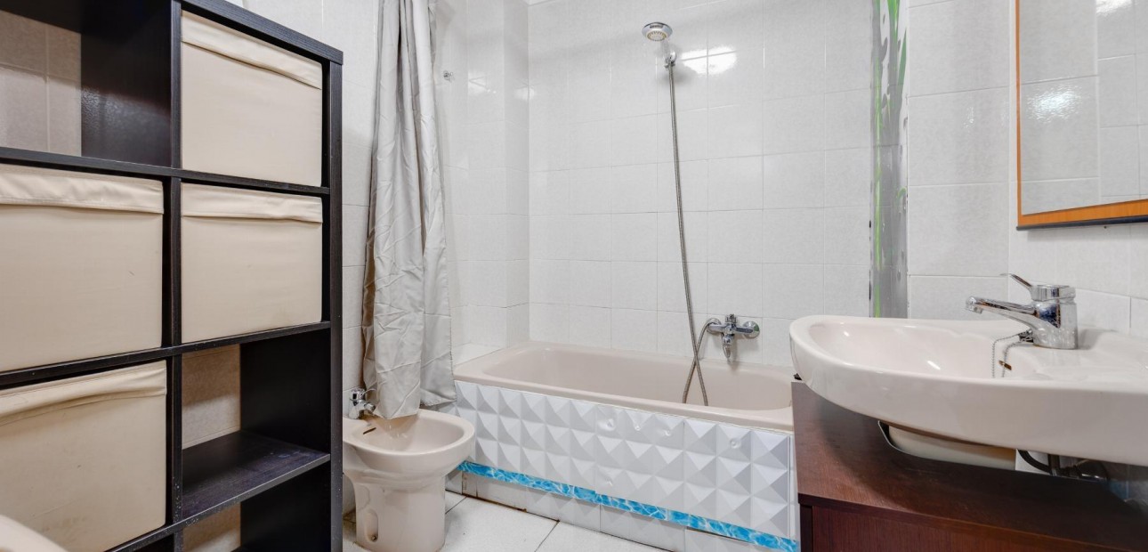 Herverkoop - Appartement / flat -
Torrevieja - Centro