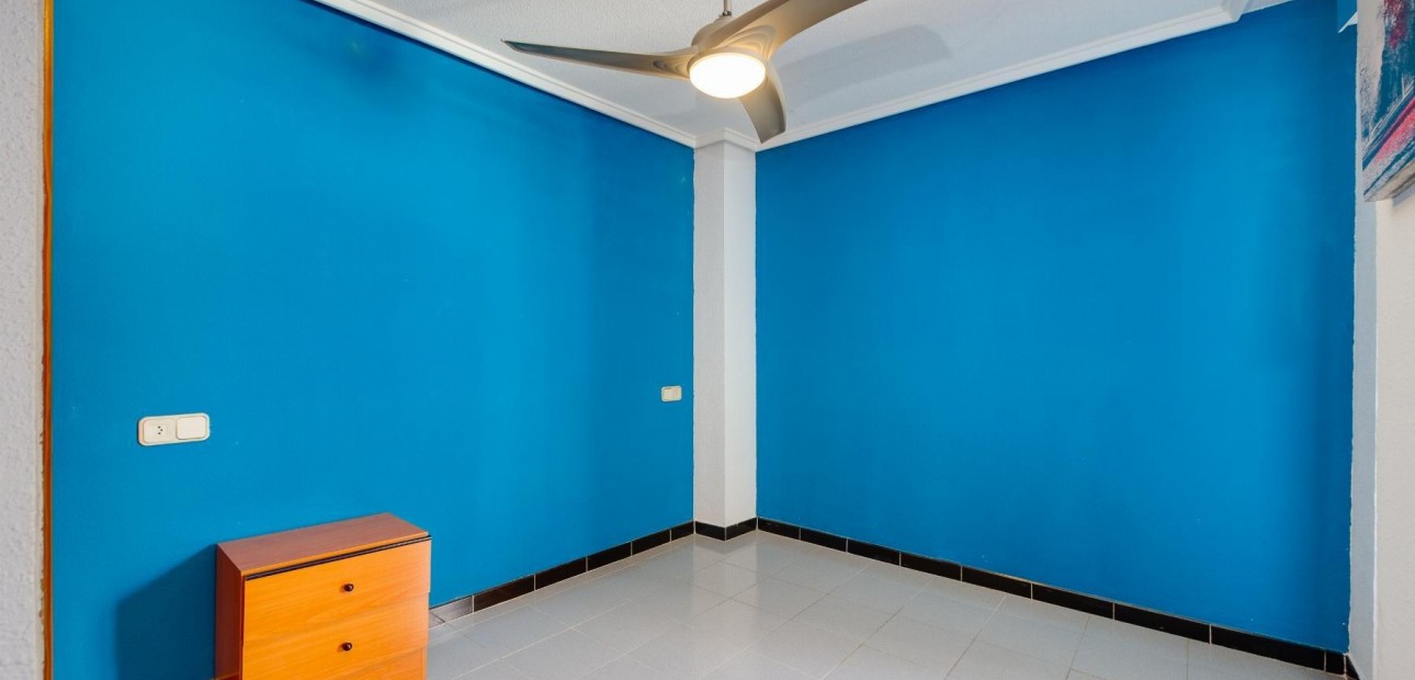 Herverkoop - Appartement / flat -
Torrevieja - Centro