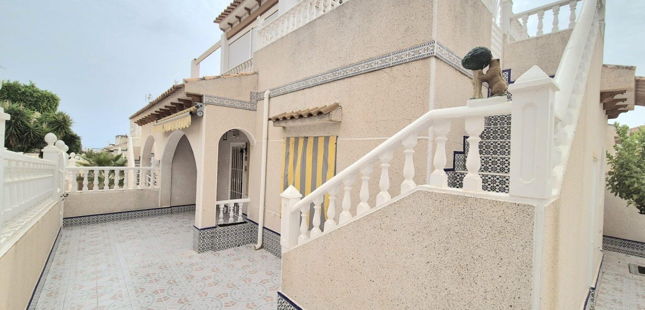 Herverkoop - Villa -
Torrevieja - La siesta