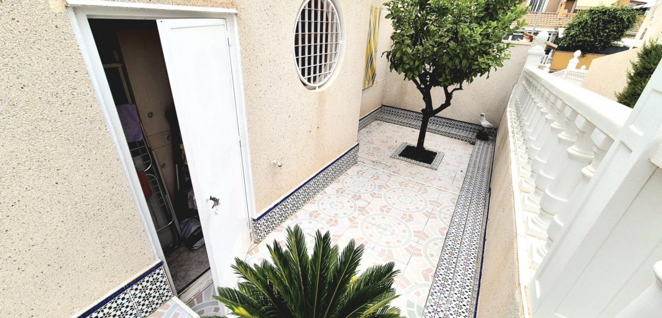 Herverkoop - Villa -
Torrevieja - La siesta