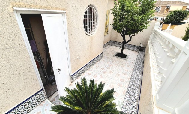 Herverkoop - Villa -
Torrevieja - La siesta