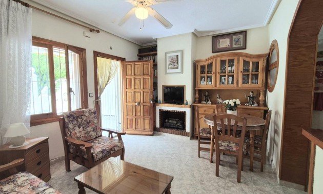 Herverkoop - Villa -
Torrevieja - La siesta