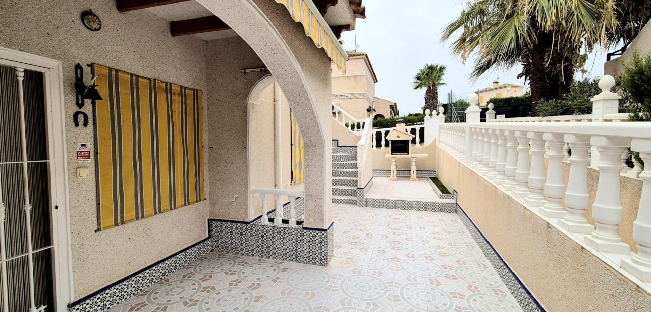 Herverkoop - Villa -
Torrevieja - La siesta