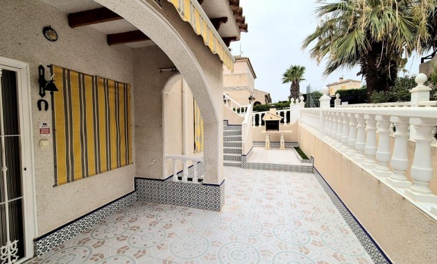 Herverkoop - Villa -
Torrevieja - La siesta