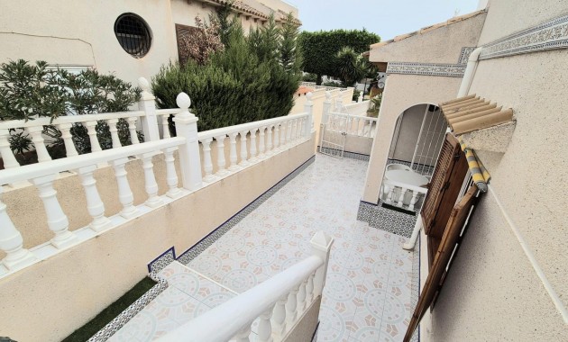 Herverkoop - Villa -
Torrevieja - La siesta