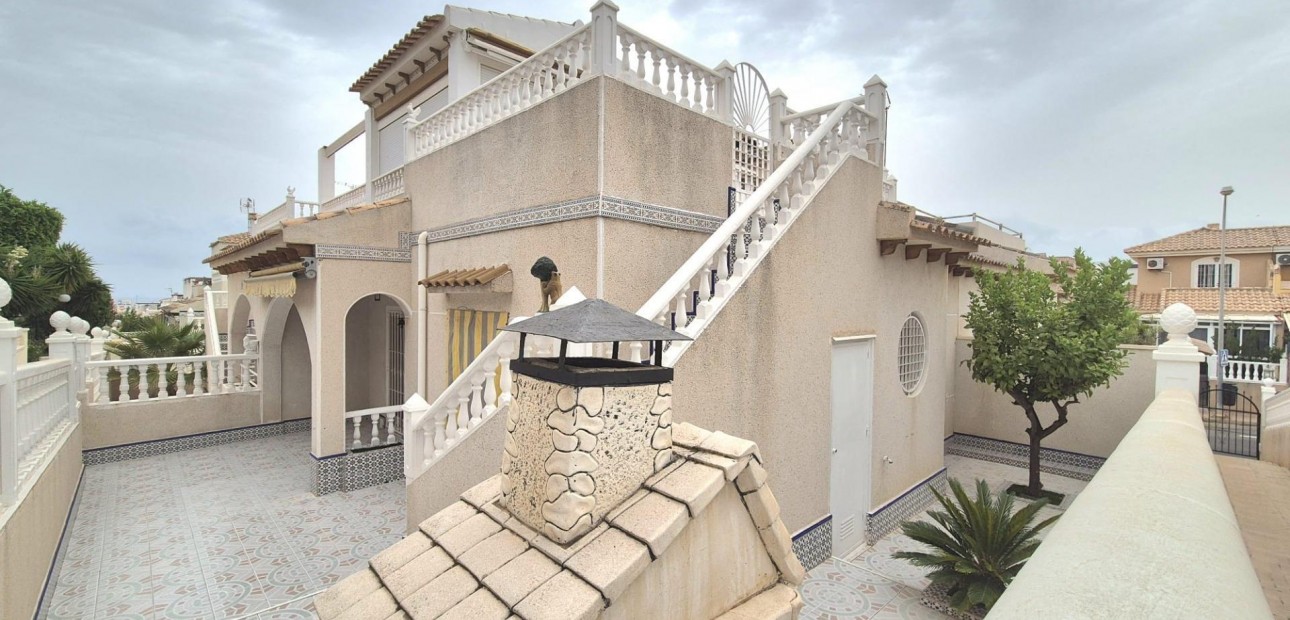 Herverkoop - Villa -
Torrevieja - La siesta